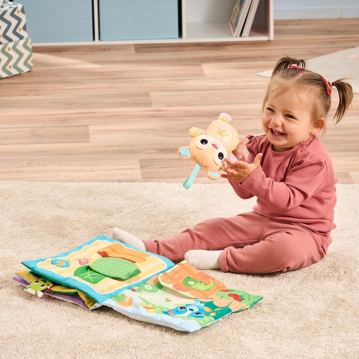 VTech Baby My big plyschbok - Känn och känn bok/bok med musik och ljud - Tygbok med rörliga element - Leksak för motoriska och sensoriska färdigheter - För bebisar och barn i åldern 3-24 månader Bebe Naty Shop Toys