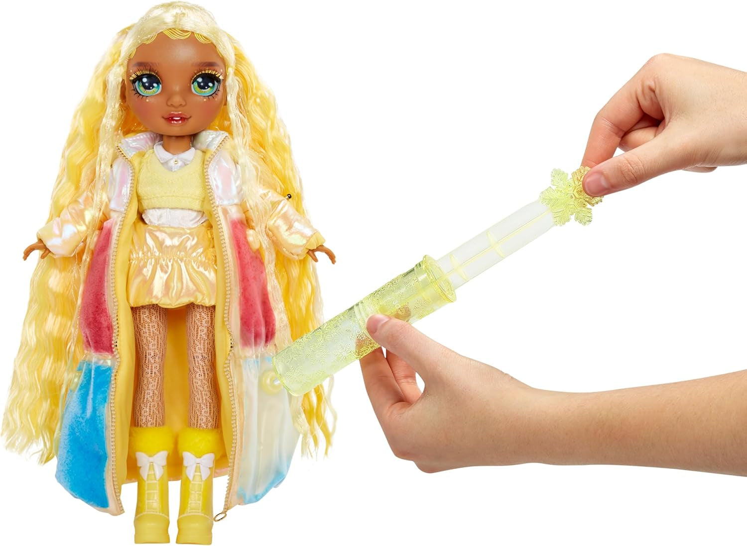 Rainbow High Winter Wonderland - Soligt (Gul) - 28 cm Hidden Magic Water Uppblåsande Snowman Fashion Docka med Snowman Set, lämplig för 4-12 år gamla barn och samlare