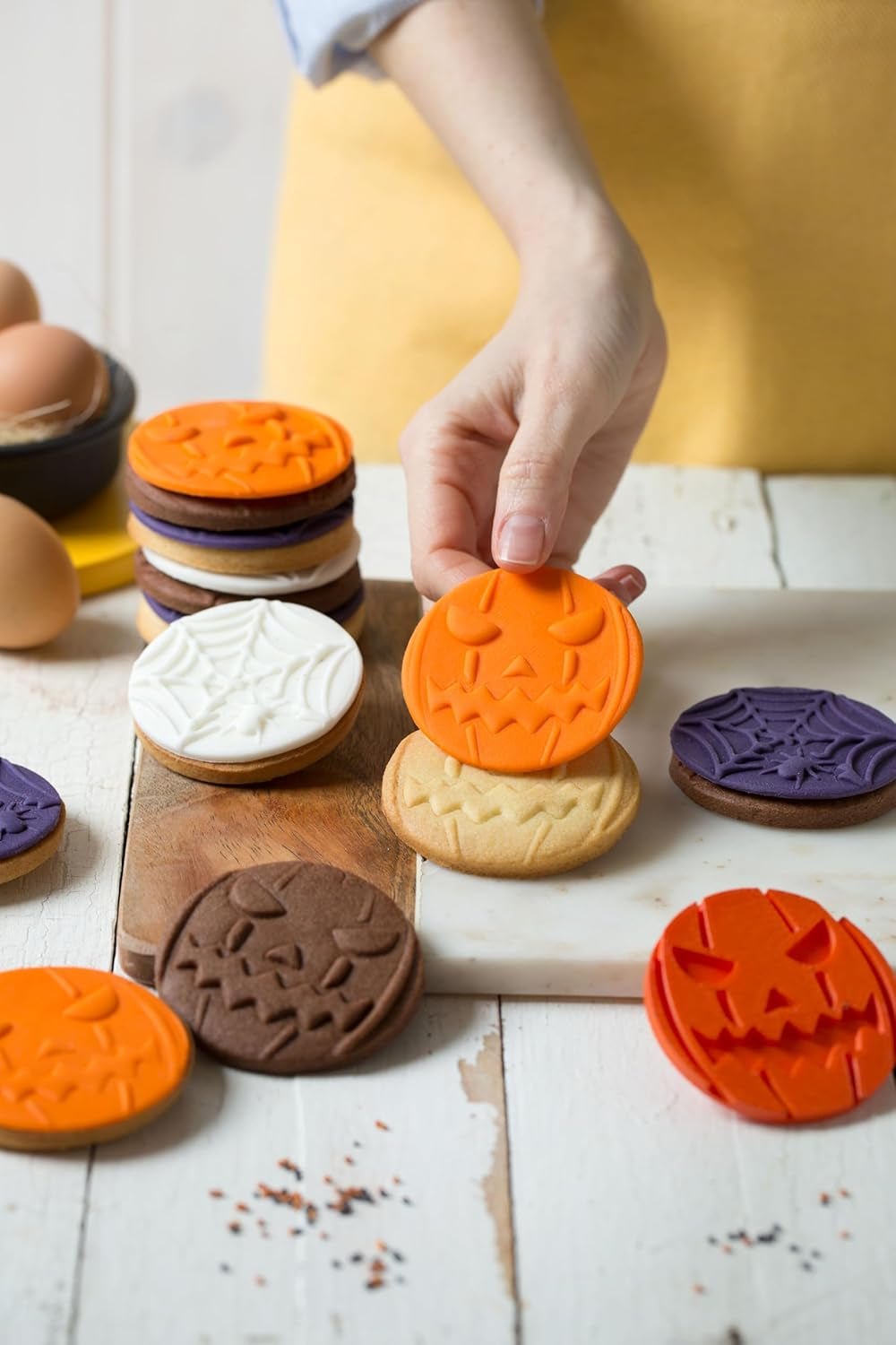 0310172 ORANGE FONDANT 100 G Sockerpasta Naty Shop
