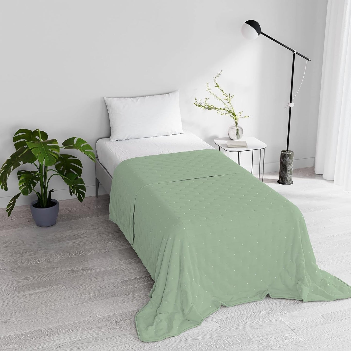Elegant sommartäcke, quiltat, grönt, 170 X 250 cm Täcken och täcken Naty Shop Verdino 170X250Cm