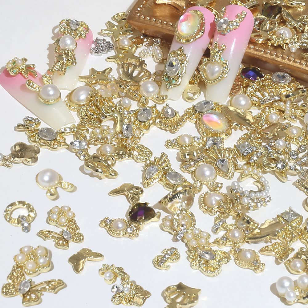 50 Stück Gold Nail Charms, Mix Styles Glitzersteine Nägel Perle Legierung Nagel Steine Blume Schmetterling Strasssteine Nägel Herz Stern Nagel Charms DIY Nail Art Zubehör Frauen Nägel Deko