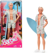 Barbie Movie Ken Barbie Doll i pastellrosa och grönrandiga strandkläder, surfbräda och vita sneakers, JBJ54