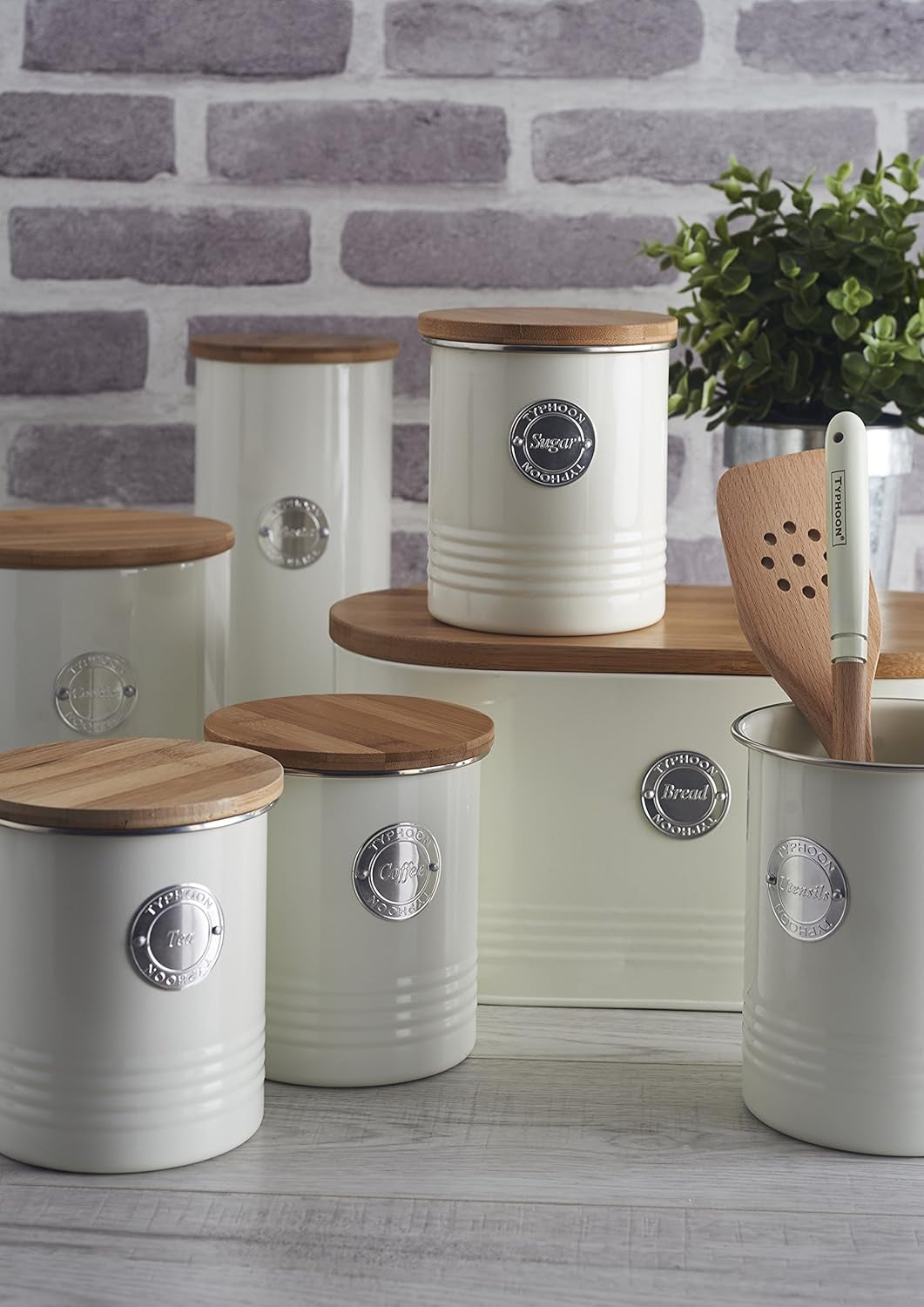 , "Living" brödkorg i rostfritt stål, gräddfärgad, med bambulock, grädde Matförvaringslådor Naty Shop
