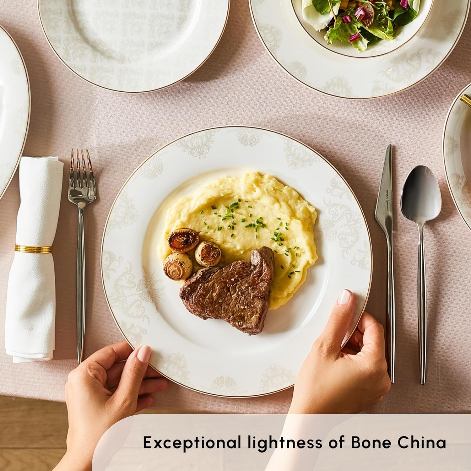 Karaca Elegance Bone Siena servisset för 12, modernt porslinsset, servisset med soppskålar, serveringsfat, djupa tallrikar, desserttallrikar - vitt och guld