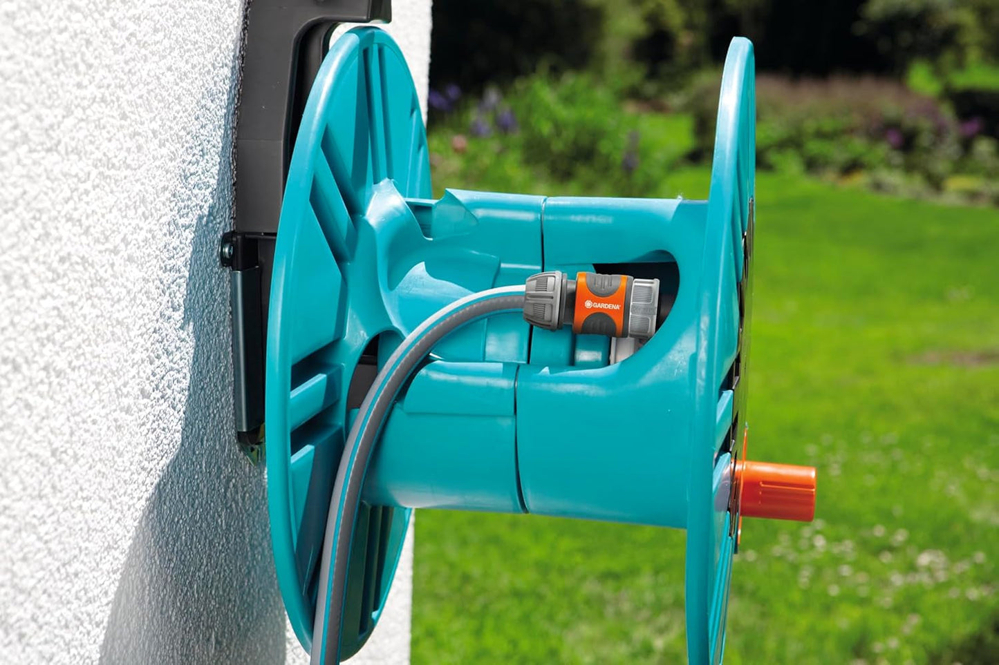 Gardena Classic 60 väggslangupprullare med slangstyrrulle: För enkel väggmontering, med anti-droppsystem, vinklad anslutning, stor kapacitet, platsbesparande (2650-88)
