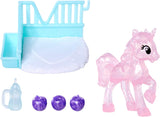 Simba Evi Love Unicorn Play Doll bär en söt enhörningsklänning med matchande pannband, inklusive en enhörning med stall, äpplen och en dricksflaska, 12 cm, i åldern 3+