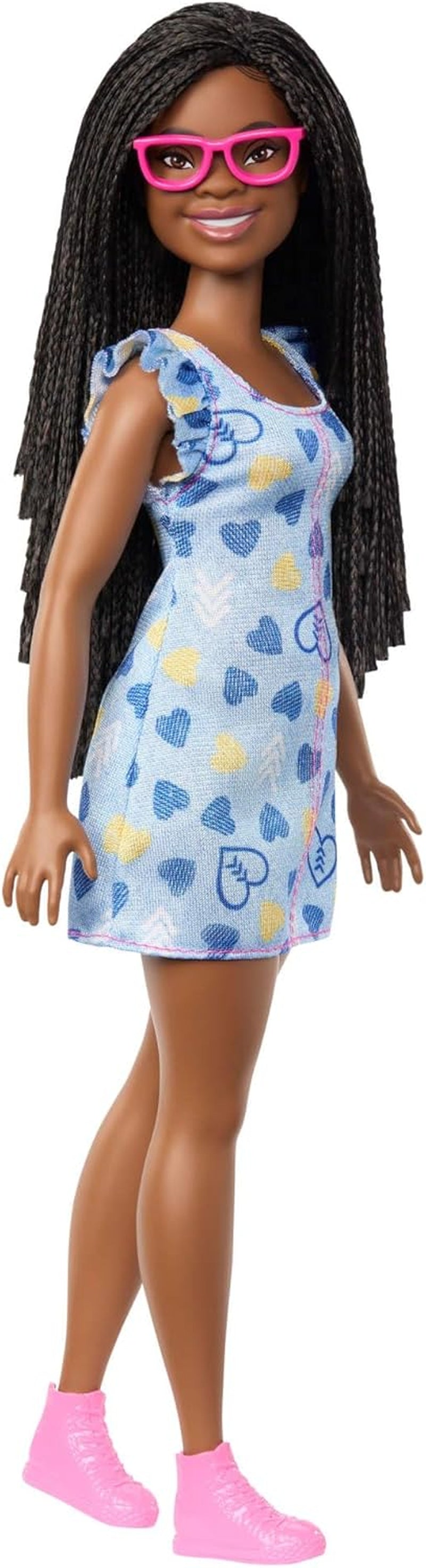 Barbie Fashionistas docka nr. 229 med Downs syndrom i en hjärtmönsterklänning utvecklad i samarbete med National Down Syndrome Society, HYK14