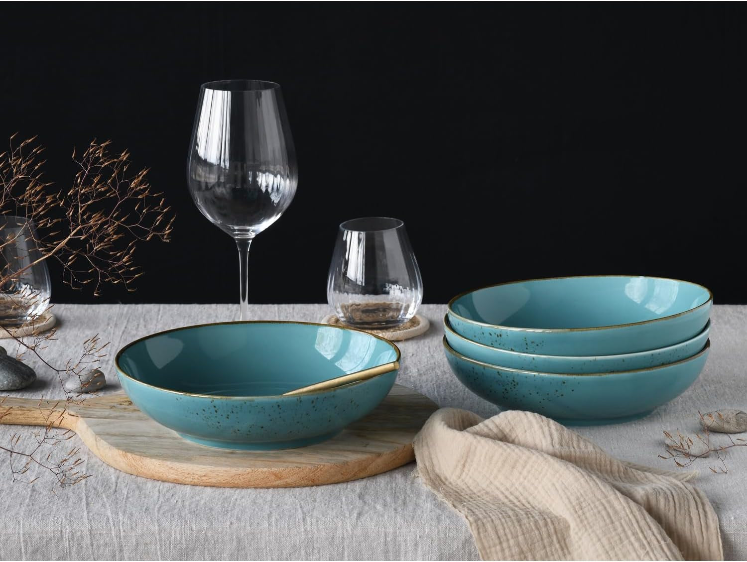 Creatable, 21683, Serie Nature Collection Water, 4-teiliges Geschirrset für 4 Personen, Poke Bowl aus Steinzeug, spülmaschinen- och mikrowellengeeignet, Qualitätsproduktion