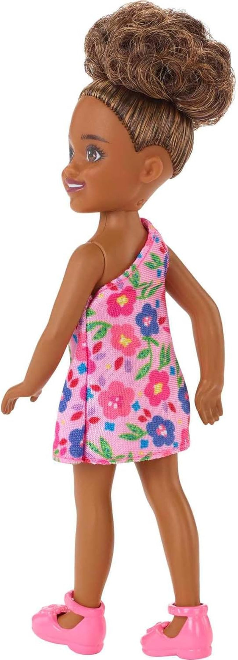 Barbie Chelsea Club – HGT07 – 15 cm ledad blandad ras Girl Pink Flower Doll