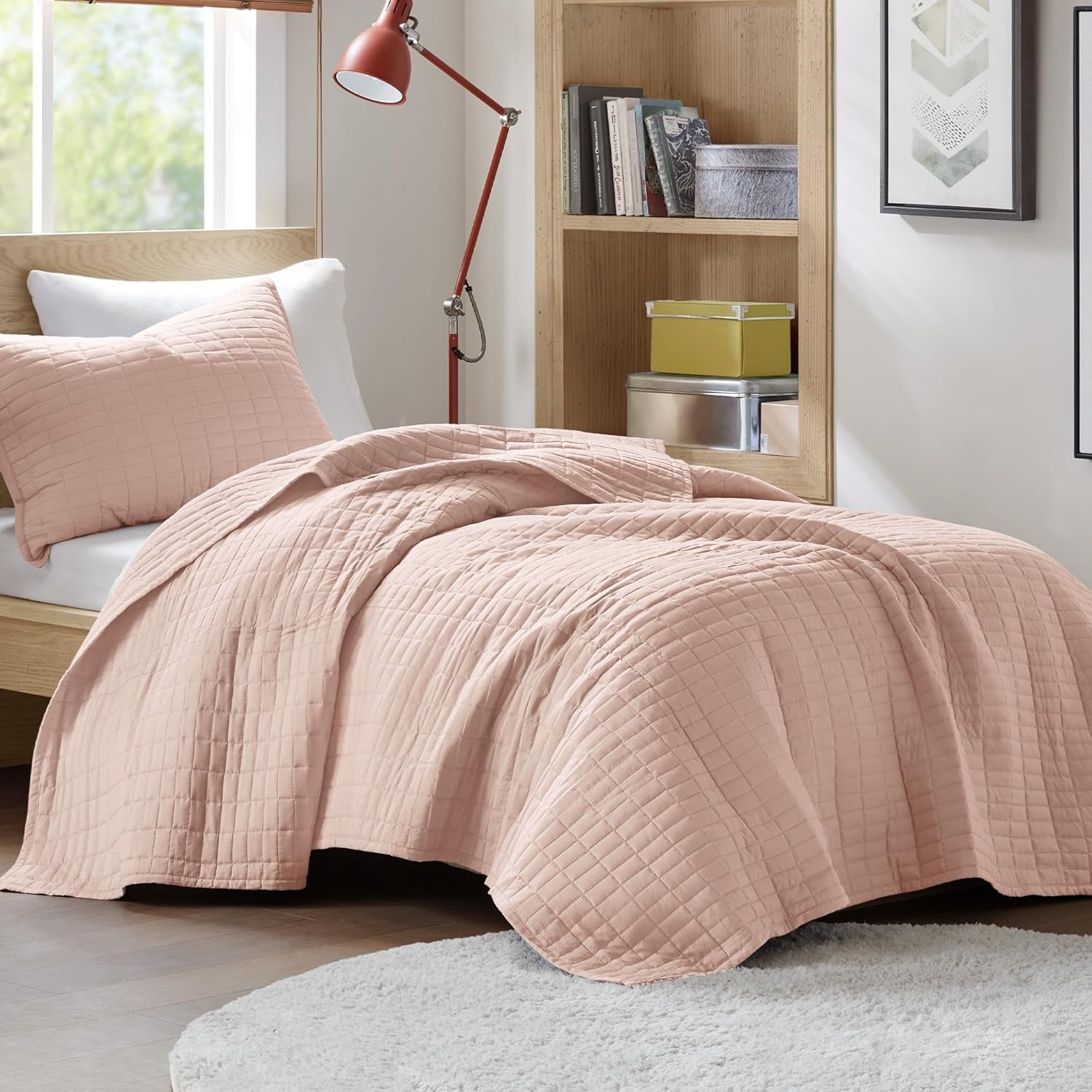 Comfort Spaces Kienna Quilt Set Luxury Double Stitch Sommarfilt Lättvikt Mjuk Helårssängkläder Matchande örngott Vit King Size filt (264,2 X 228,6 Cm) Naty Shop Röd Twin/Twin Xl(66"X90") Täcken & täcken