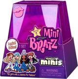 Bratz Miniverse MGA:s Y2K Nostalgia Flashback Minis Limited Edition Dolls - SURPRISE PACK - 2 Bratz Mini Dolls and Display Case - Fantastisk present till barn och samlare 6+