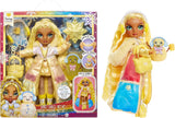 Rainbow High Winter Wonderland - Skyler (Blå) - 28 cm Hidden Magic Water Accumulating Snow Fashion Docka med Snowman Set, lämplig för 4-12 år gamla barn och samlare Naty Shop Sunny Dolls (gul)