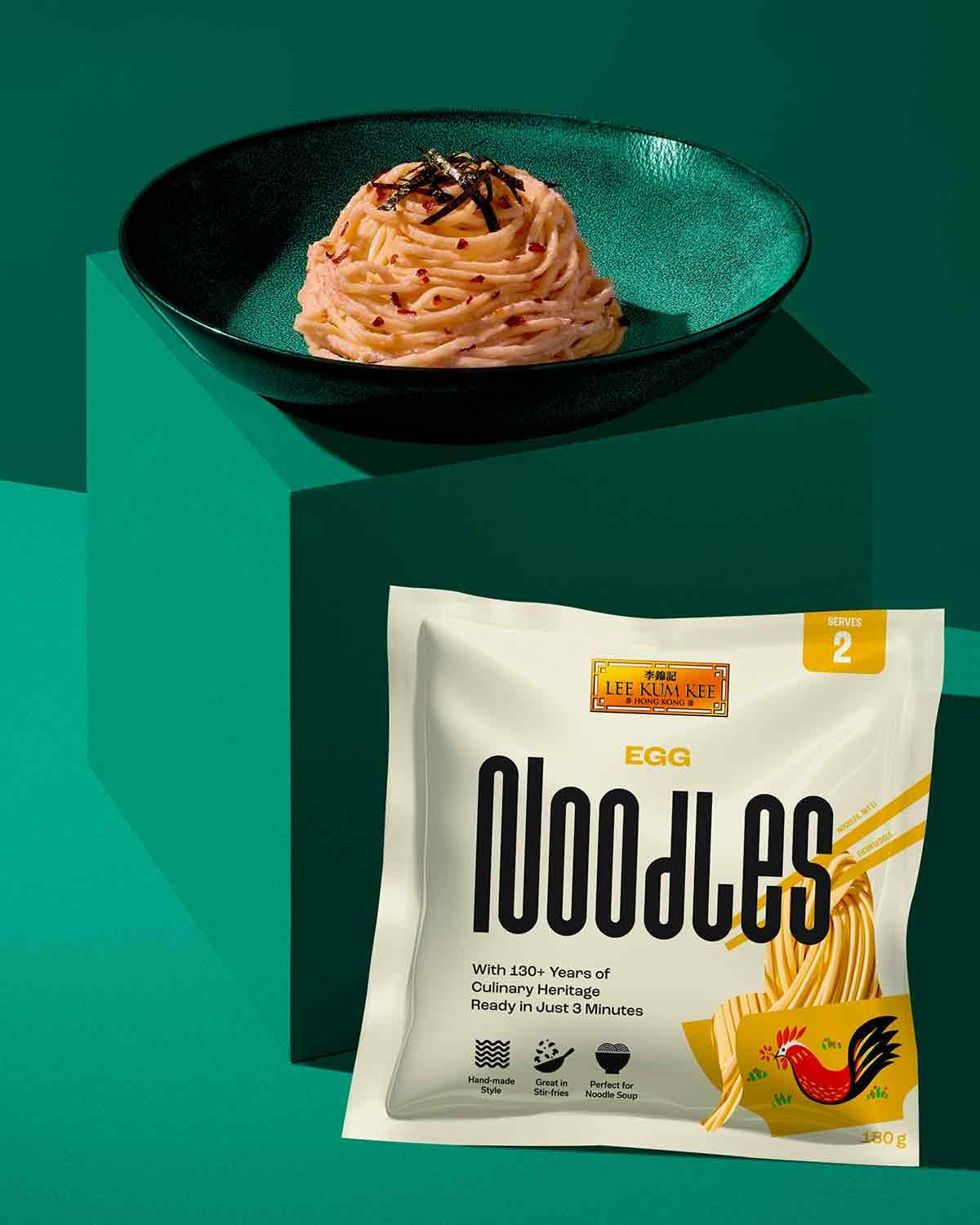 LEE KUM KEE Äggnudlar - asiatiska äggnudlar, klassikerna för wokrätter och soppor, halvtorra nudlar, klara på 3 minuter, två portioner per förpackning, 6 x 180g multipack