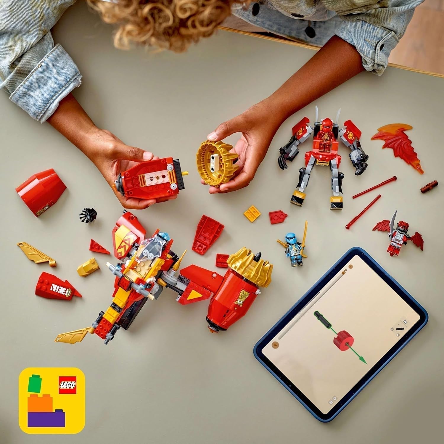 LEGO NINJAGO Kai's Storm Rider Mech - Flygande motorcykelleksak med 3 minifigurer - Mek med rörligt huvud, armar och ben - Byggleksak - Present till pojkar och flickor i åldern 7+ 71830 Byggset Besuche den LEGO-Store
