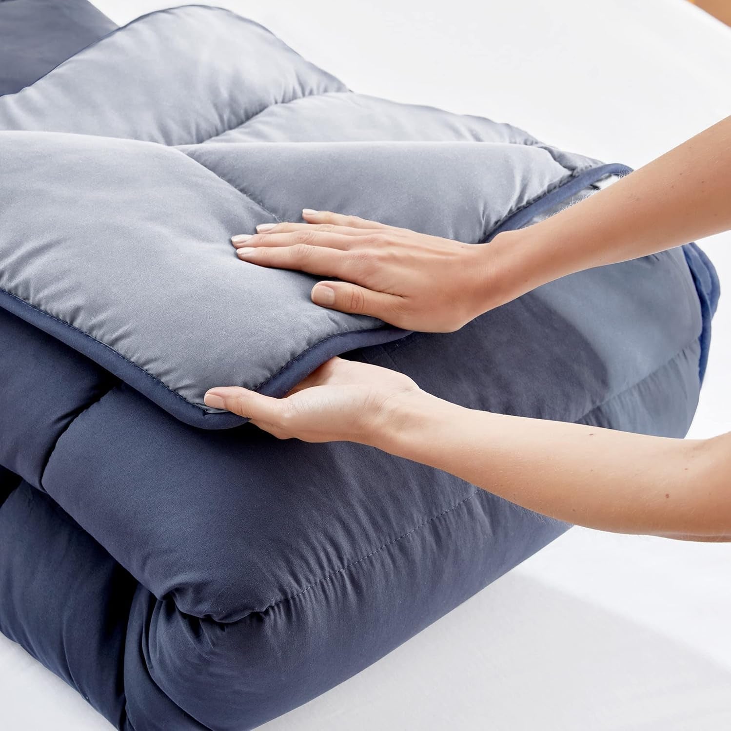 Pikolin Home - Vändbart täcke 300 G - Tvåfärgad nordisk fyllning - För säng 135 - Mysigt, varmt, andas, senapsgult, 220 X 220 Cm Täcken och täcken Naty Shop