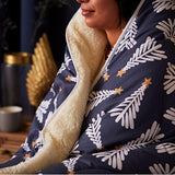 Night Lark Cozy Sherpa Fleecefilt, Klassisk Röd Tartan, 9 Tog, Lyxig, Fluffig, Tjock Och Vändbar, Perfekt För Soffa, Säng, Soffa, Soffa. Allergivänlig, maskintvättbar, Storlek: Sängar och filtar Nattlärka Festträd Enkelsäng