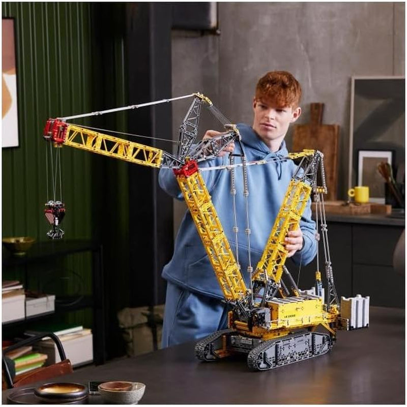LEGO Technic Liebherr LR 13000 Bandkransats, bygg den bästa fjärrstyrda byggfordonsmodellen med Control+-appen, kran med vinschsystem och lyftarm, stor modellsats för vuxna 42146 Besuche Den LEGO-Store byggset