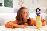 Mattel Disney Princess Toy Snövit rörlig docka med gnistrande kläder och tillbehör Disney filminspirerad present till barn HLW08 Naty Shop Dolls
