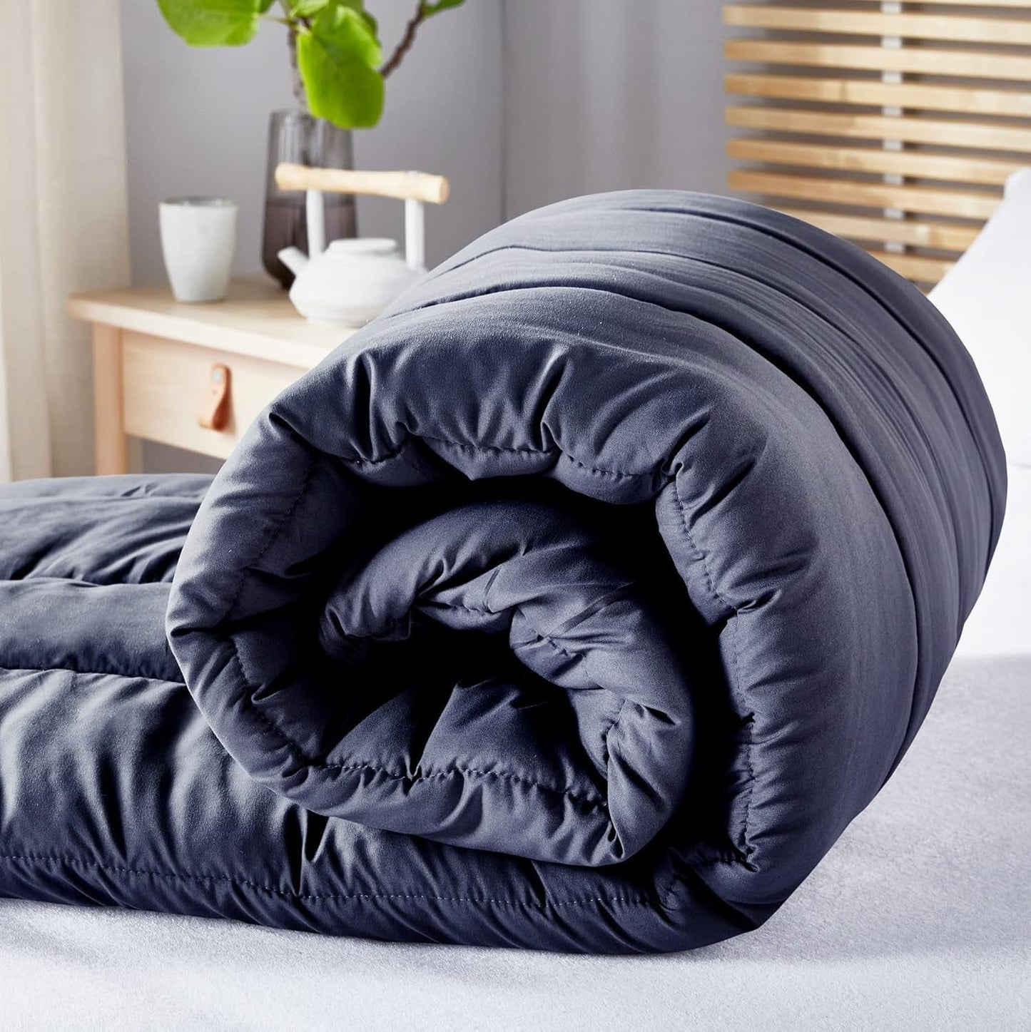 Pikolin Home - Vändbart täcke 300 G - Tvåfärgad nordisk fyllning - För säng 150 - Mysigt, varmt, andas, senapsgult, 240 X 220 Cm Täcken och täcken Naty Shop