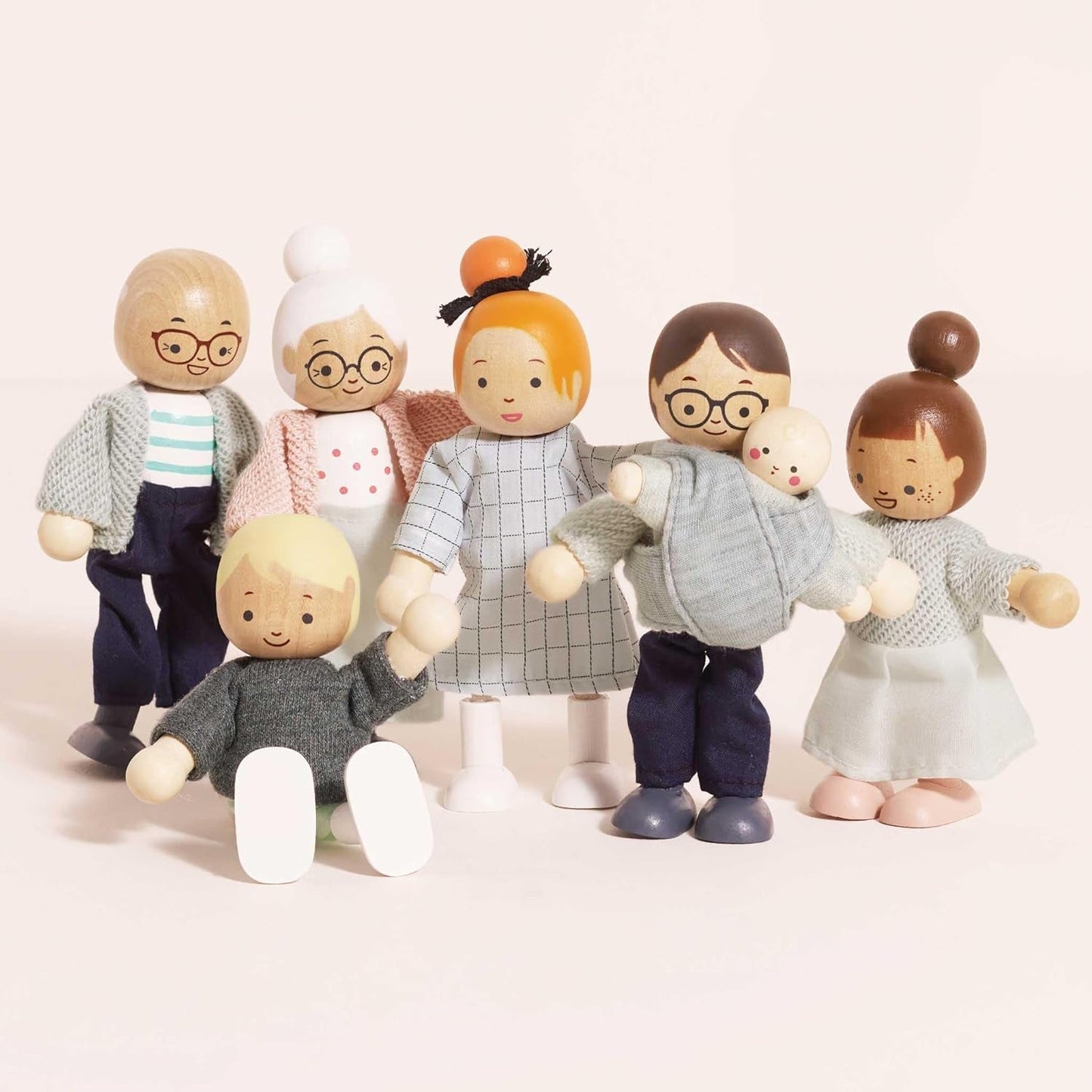 - Meine Familie mit 4 Puppen – Holz, Stoff – P053