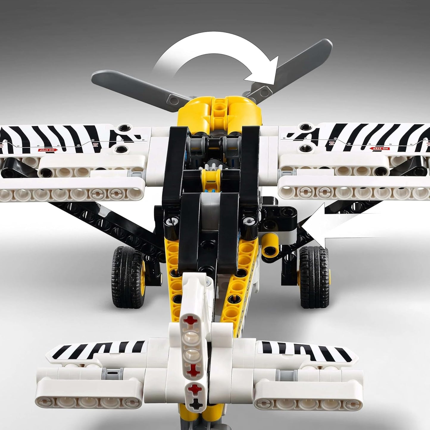 LEGO Technic Propeller Flygplan Byggleksak för barn Present för pojkar och flickor 8 år gamla 4-cylindrig kolvmotor Roterande propeller Flygplan modell 42198 Byggset Besuche den LEGO-Store