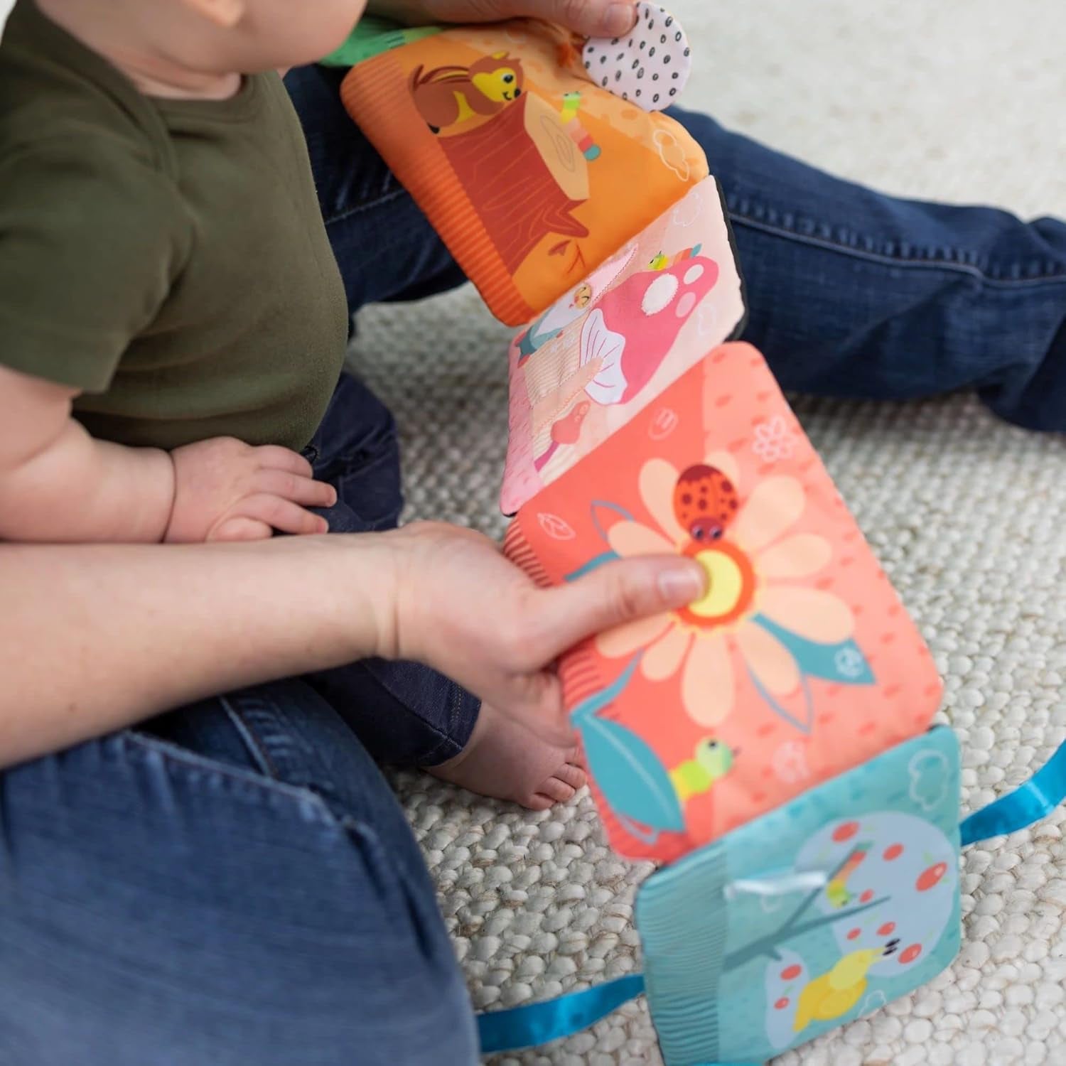 Lamaze Colorful Caterpillar Ride, nyfödd leksak, babysensorisk leksak med färger och ljud, utvecklingsleksak för 6 månader pojkar och flickor, L27463 Babyleksaker Naty Shop