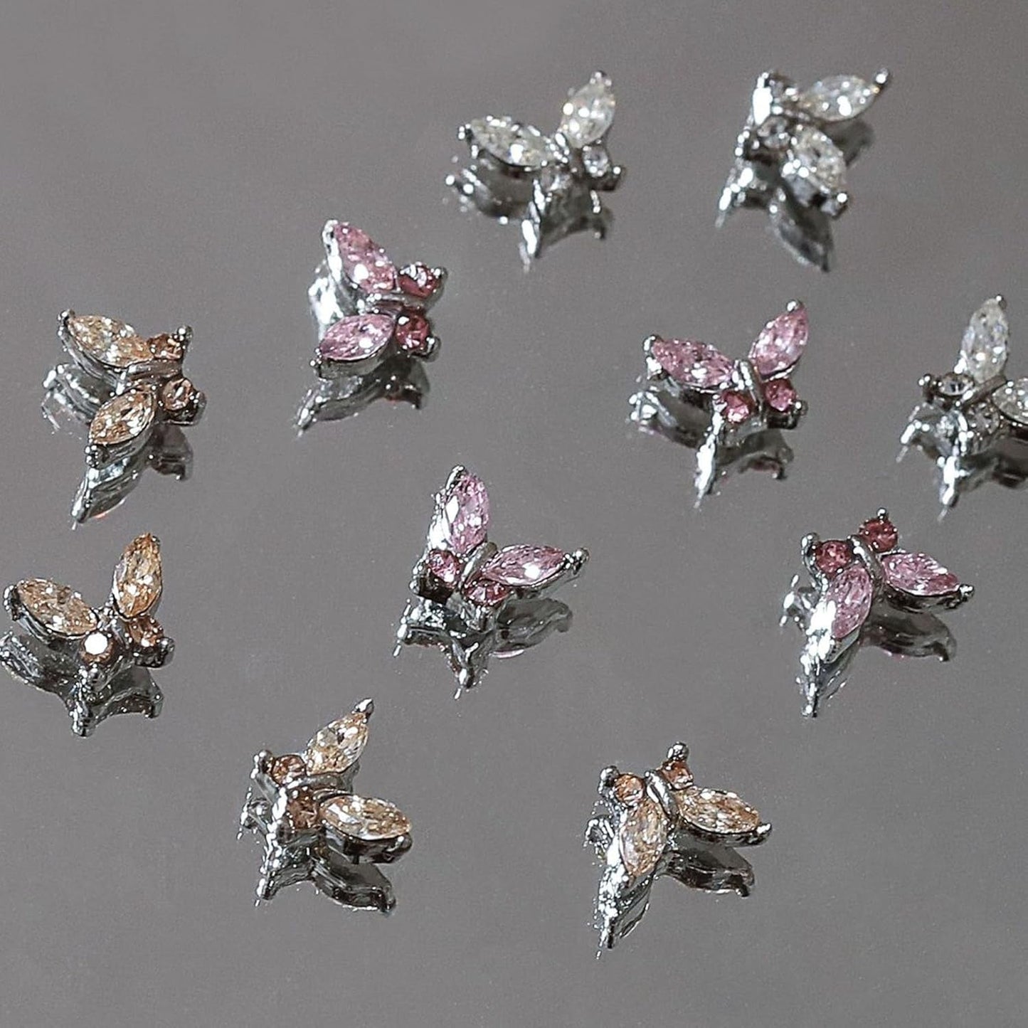 Mini Butterfly Zircon Nail Nyckelringar Y2K Vit Champagne Rosa Rhinestone Crystal Butterfly Nyckelringar Nails 3D Butterfly Nail Design Nyckelringar Butterfly Nails Dekoration Nail Art Nyckelringar Nageltillbehör