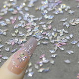 50st Liten Zirconia Rhombus Glitter Nagelstenar Nyckelringar Blandade Färger Glittrande Strass Nagelberlocker Mini Rhombus Nagelkristaller Diamantnaglar Strass Nagelberlocker Nageltillbehör Nagelkonst