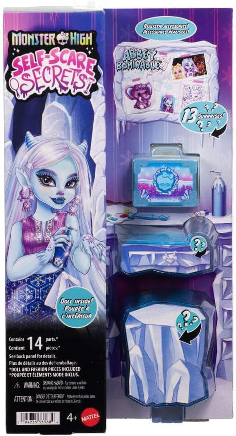 Monster High Self-Scare Secrets Abbey Bominable Docka och tillbehörsset med 13 realistiska överraskningar som Henna, teckningar och virkad JHK44
