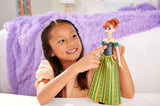 Mattel Toys Disney Frozen Anna Sjungande modedocka i ikonisk outfit sjunger "För första gången" från Disney-filmen på engelska, franska, tyska, italienska, JDL59