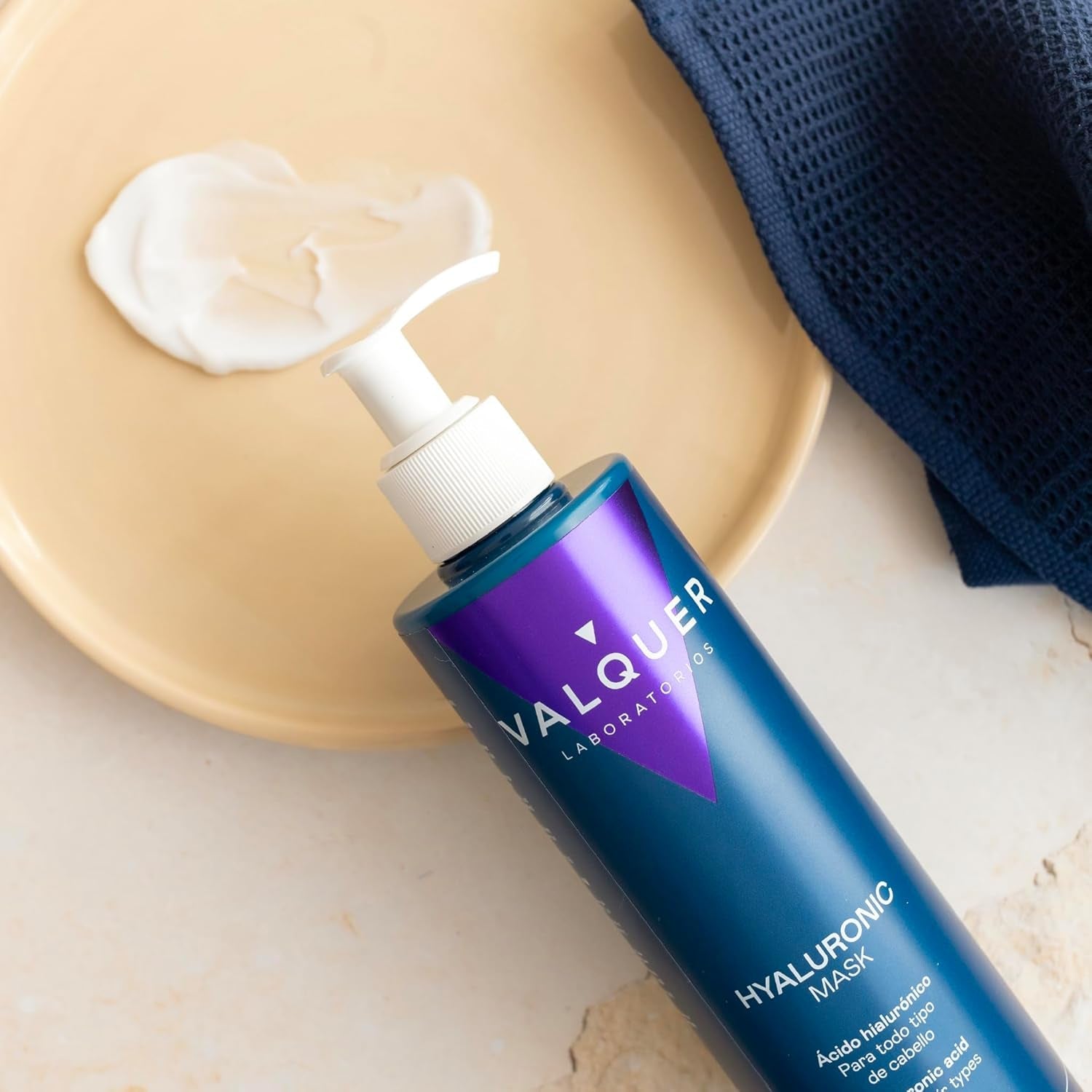Valquer Hyaluronic Hair Treatment - Fuktgivande hårmask med lavendeldoft - Sulfat- och silikonfri - 975 ml Naty Shop hårmask