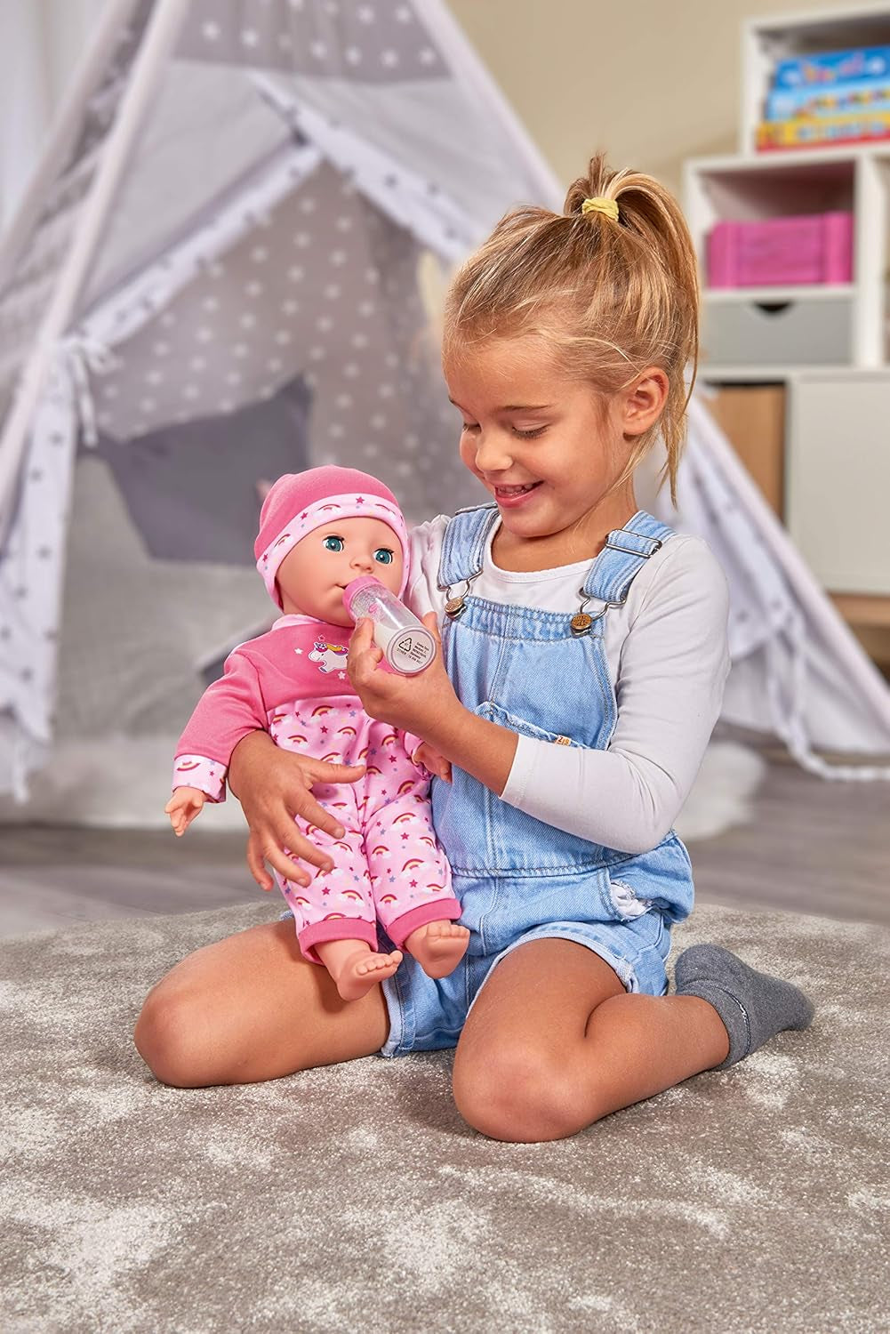 Simba 105140060 - Laura Tickle Baby Soft Body Doll med regnbågsmadrass, gör 25 babyljud, 38 cm, docka från 2 år och uppåt