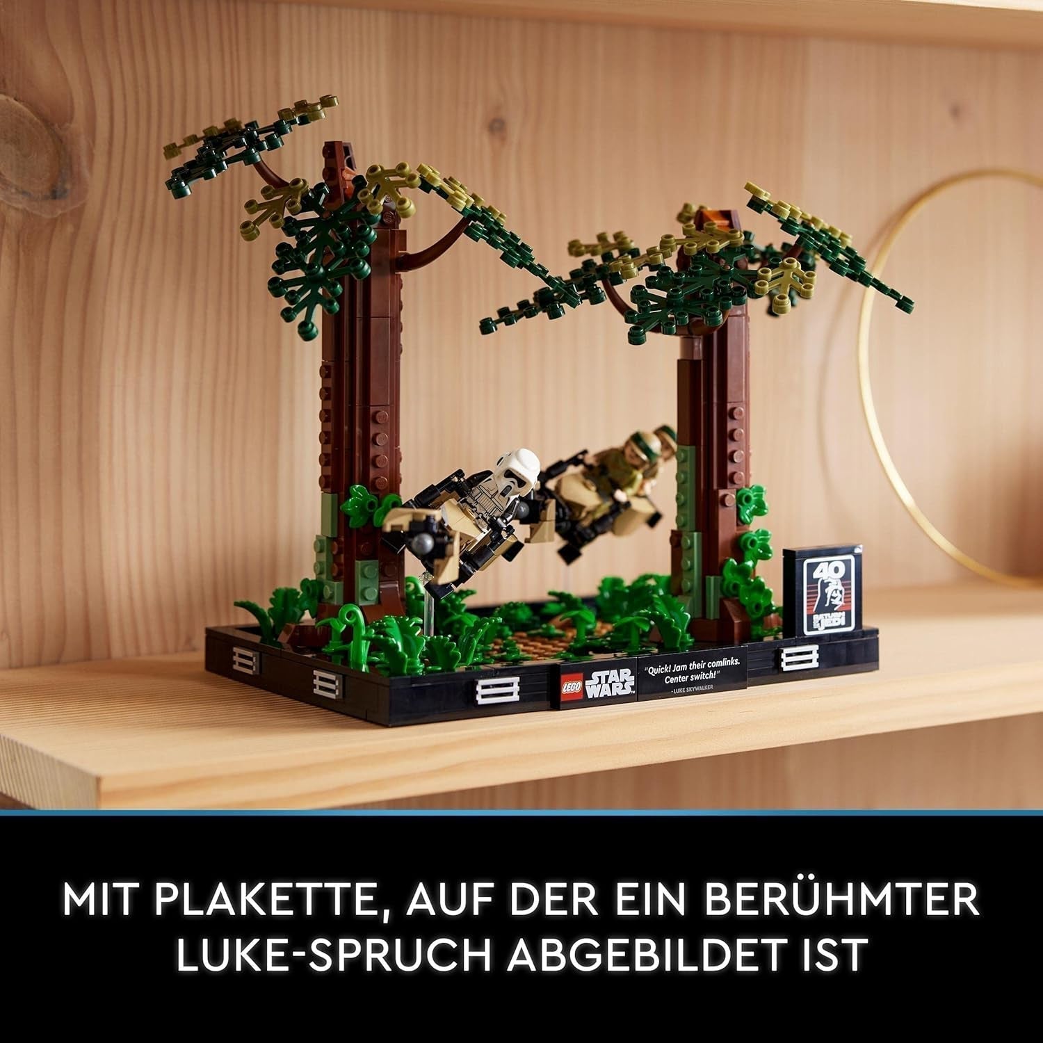 LEGO 75353 Star Wars Pursuit on Endor - Diorama Set, Return of the Jedi med Luke Skywalker, Princess Leia & Scout Trooper and Speeder Bikes, 40-årsjubileum Byggset Besuche den LEGO-Store