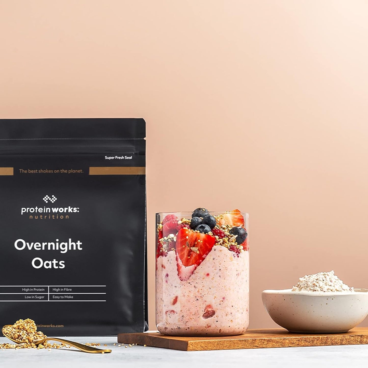 Havregryn över natten med protein | Mörk choklad och hallon | Proteinrik frukost | Snack med låg sockerhalt | Havregryn med lågt GI | 500 g