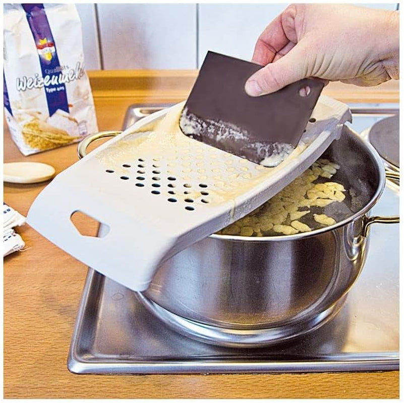 Fackelmann spaetzle rivjärn med degskrapa Peeler Naty Shop
