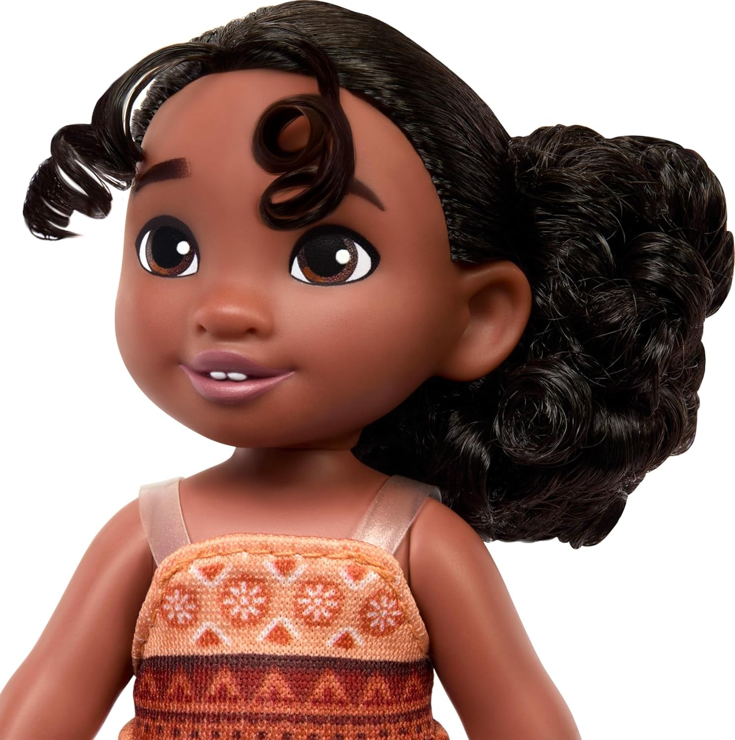 Mattel Disney Moana JBT41 Simea modedocka med fotledstillbehör 5 ledade leder och avtagbar outfit Filminspirerad leksak JBT41