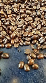 Quarta Caffè Sorte Rossa bönor - Arabica och robust kaffe, 250g, stark och energisk arom - 1 förpackning med 250g. Tillverkad i Apulien, Salento