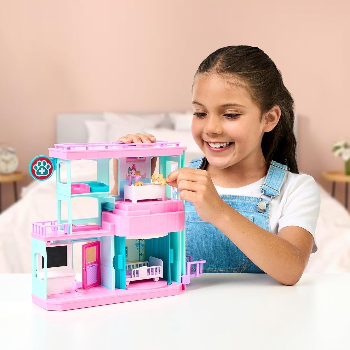 Little Live Pets Mama Surprise Families Baby Clinic lekset, 3 retrievervalpar ingår, Magic, dubbelsidigt lekset (27,8 cm B, 23,8 cm H). Mata, bada och leka, present till barn Actionfigurer Naty Shop