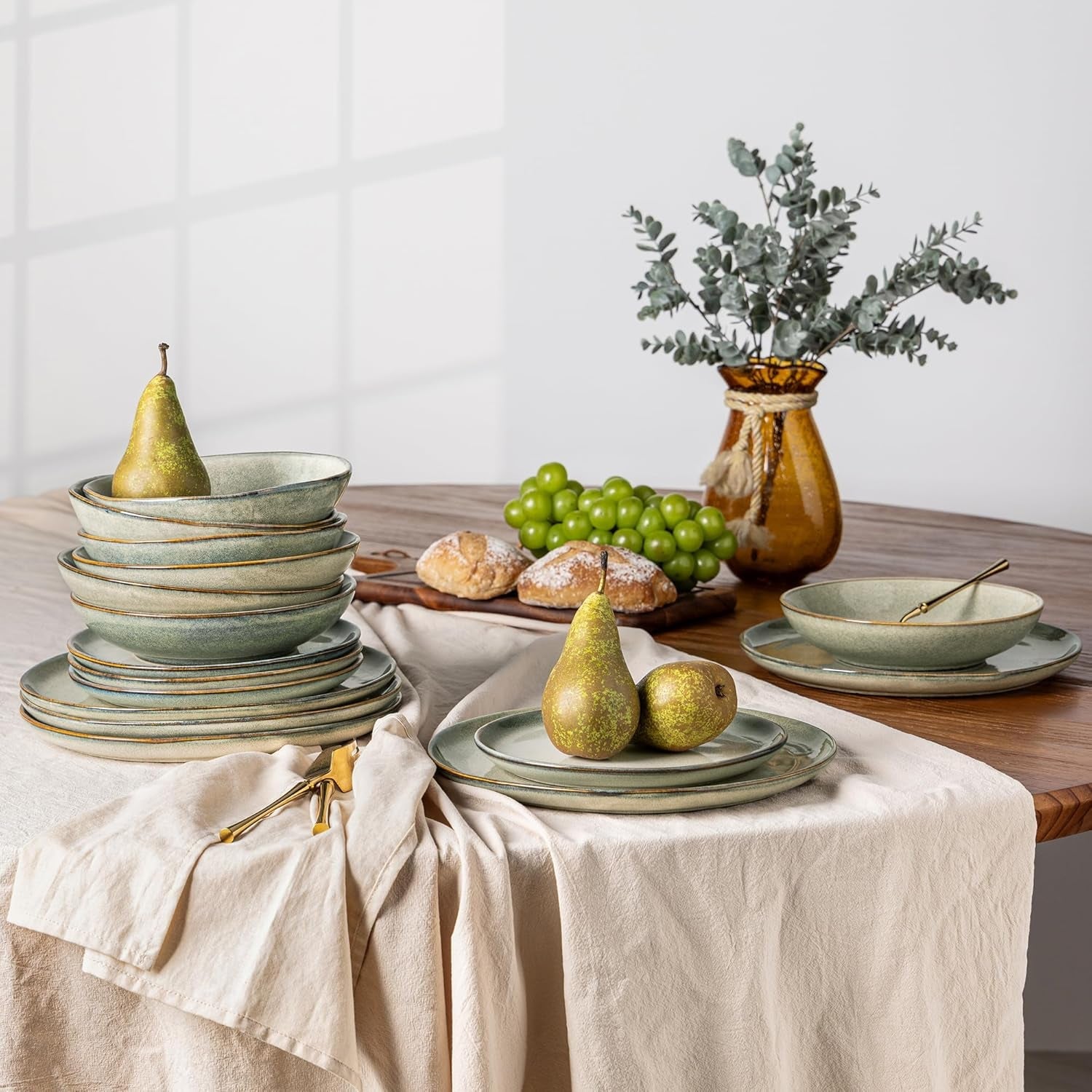 GBhome 6-personers keramiskt servisset 24-delat reaktiv glasyr Handgjord mikrovågsugn och diskmaskin Säker skål och tallrik Set Desret Sage GDW007GY-24P-EU