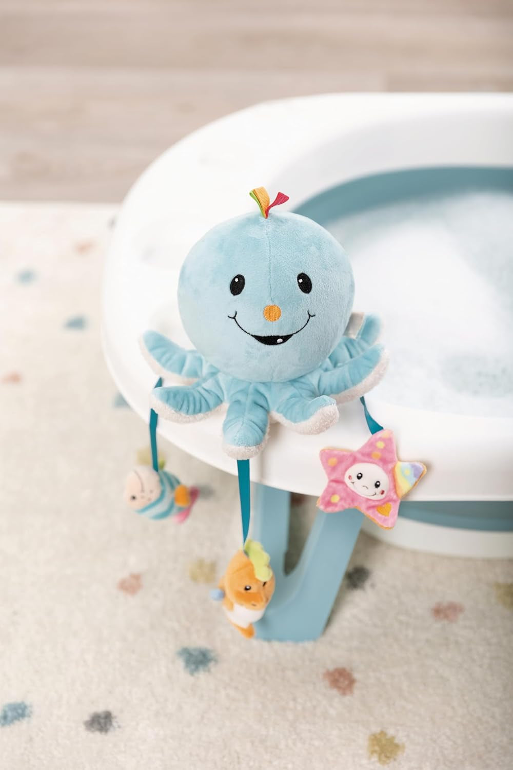 Octilly badleksak 18x14cm inkl. 3 figurer i presentförpackning 23,5x17x13,5cm blå - leksak med greppelement - badleksak för barn för att fånga och leka Baby Toys Naty Shop