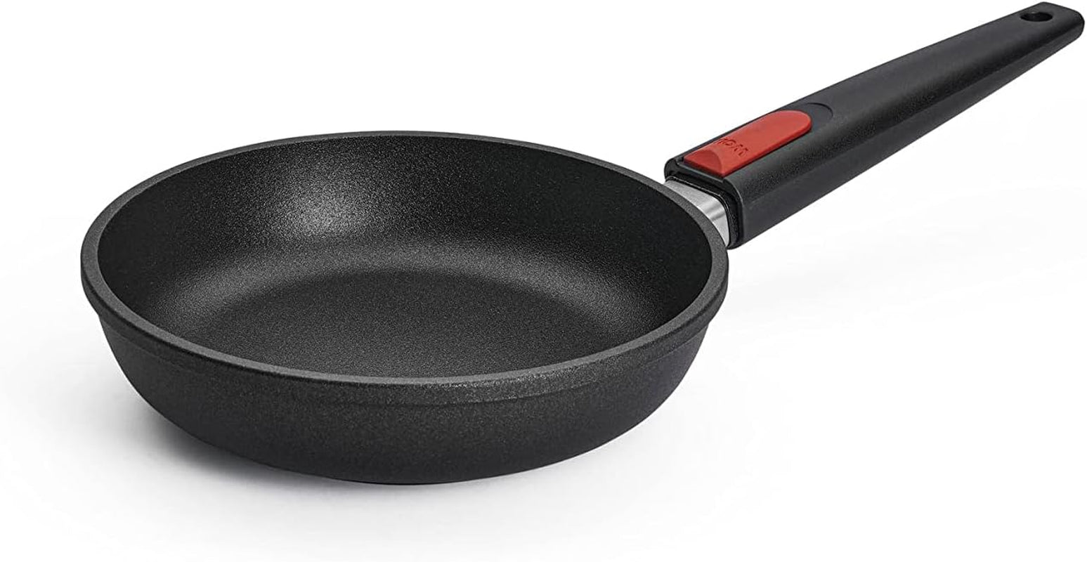 Woll Nowo Titanium platt panna - Induktion, 5 Cm höjd, avtagbart handtag - för alla typer av hällar, Gjuten aluminium, non-stick beläggning Grytor och kastruller Naty Shop 20 Cm