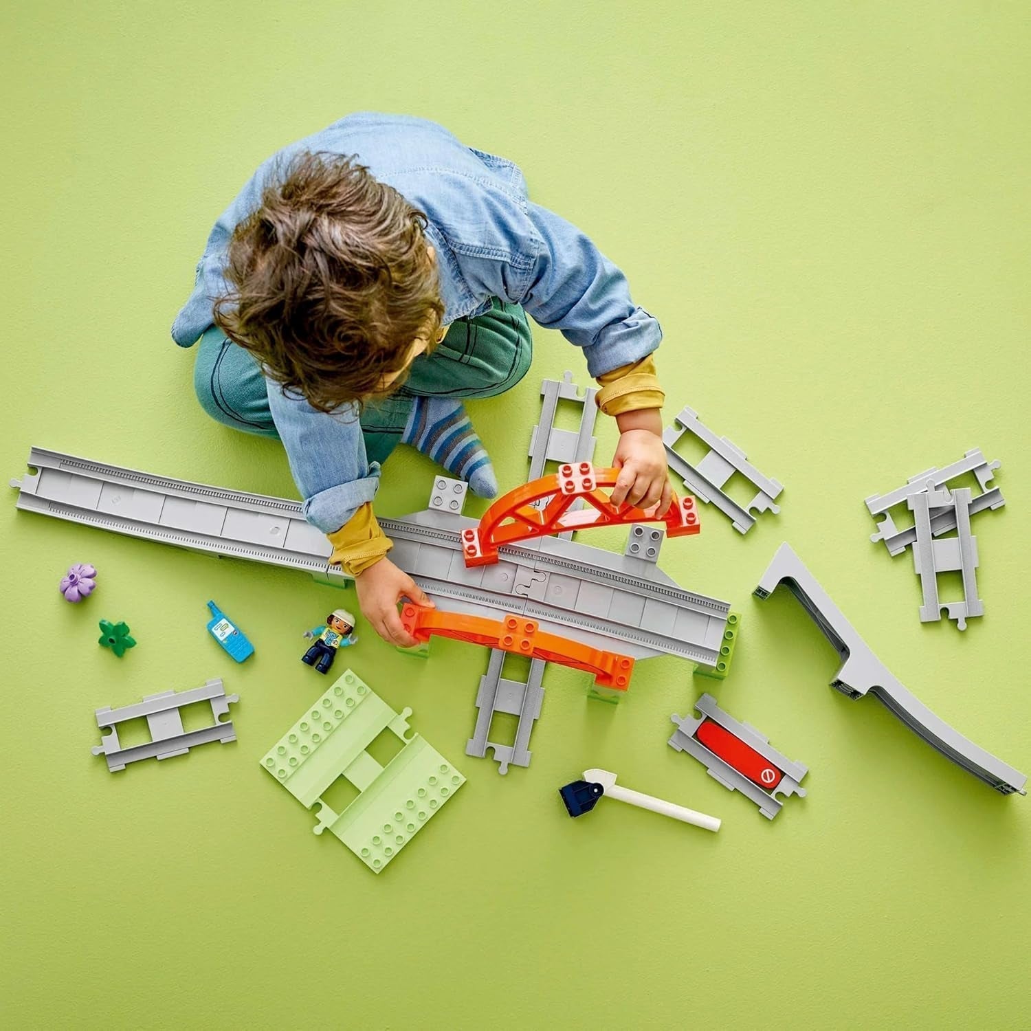LEGO DUPLO Town Järnvägsbro och spår - Expansionsset, present till barn från 2 år, bygg- och återuppbyggnadsset, förskola utvecklingsset, pedagogisk leksak 10426 Byggset Besuche den LEGO-Store