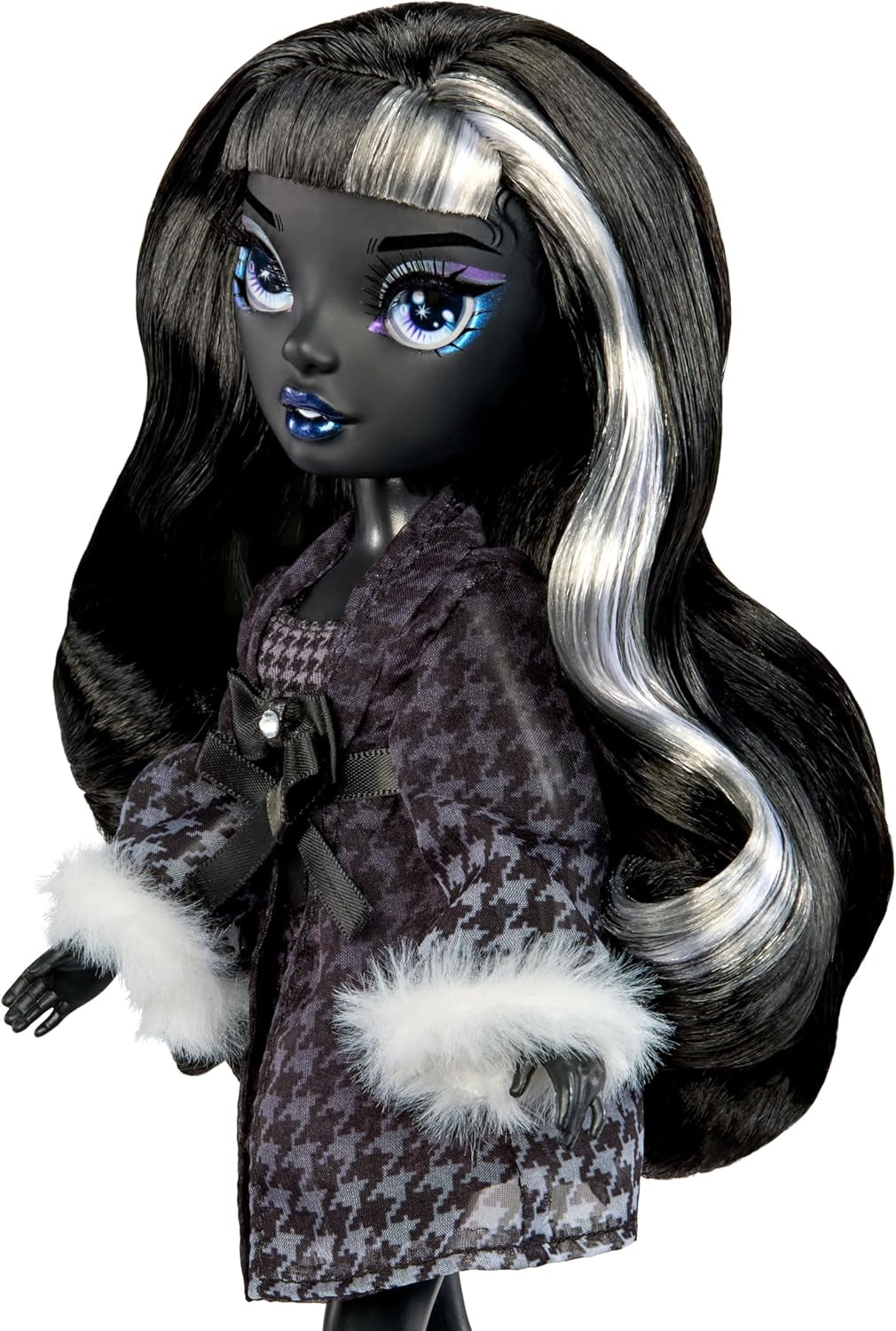 Rainbow High Shadow High Girl's Night - Shanelle Onyx - 28cm modedocka i nyanser av grått, svart hår och outfit med accessoarer och kam - För samlare och barn från 6 år och uppåt