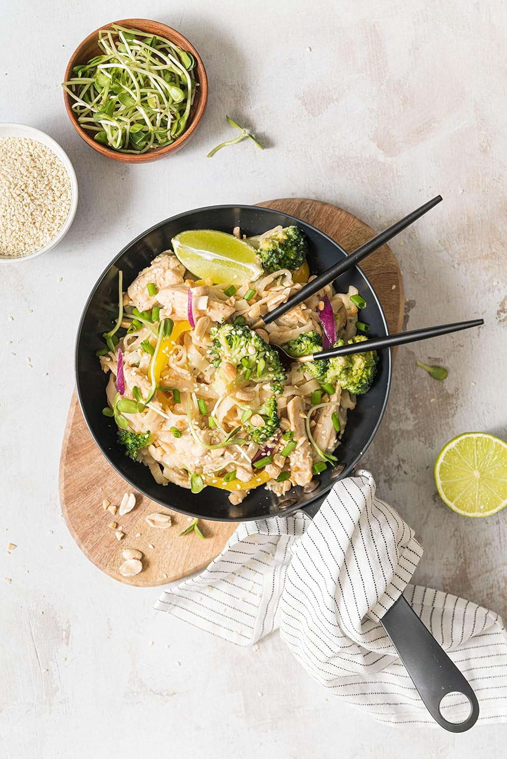 Fettuccine Konjac Nudlar Bio Shirataki Diet-Food - 300 g, lågkolhydrat, sockerfri, keto, vegan, lågkalori, glutenfri och äggfri, gjord av konjacmjöl