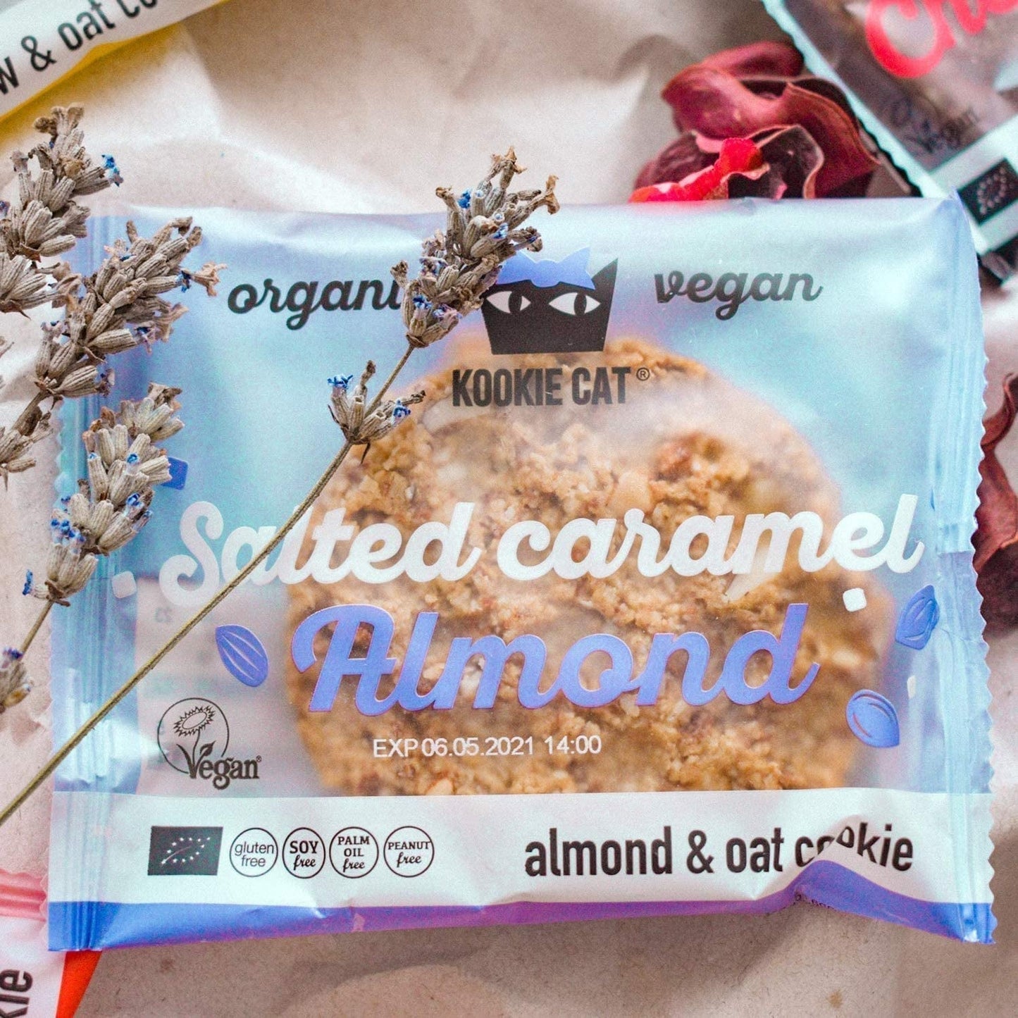 Veganska saltade karamellmandelkakor - individuellt förpackade glutenfria sojafria ekologiska mandelhavre - 12 x 50 g multipack (förpackning med 2)