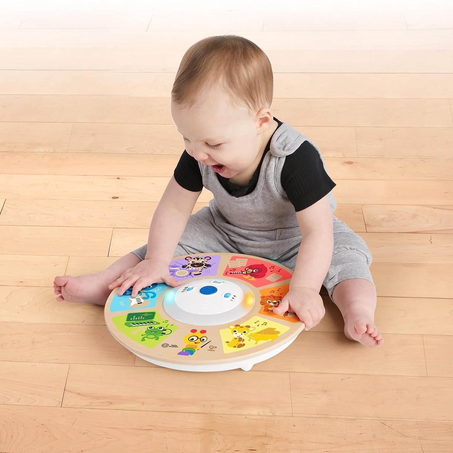 Baby Einstein, Hape, Cal's Smart Sounds Symphony Magic Touch Trä elektronisk aktivitetsleksak på 3 språk (engelska, franska och spanska), 3 lägen, från 6 månader Babyleksaker Naty Shop