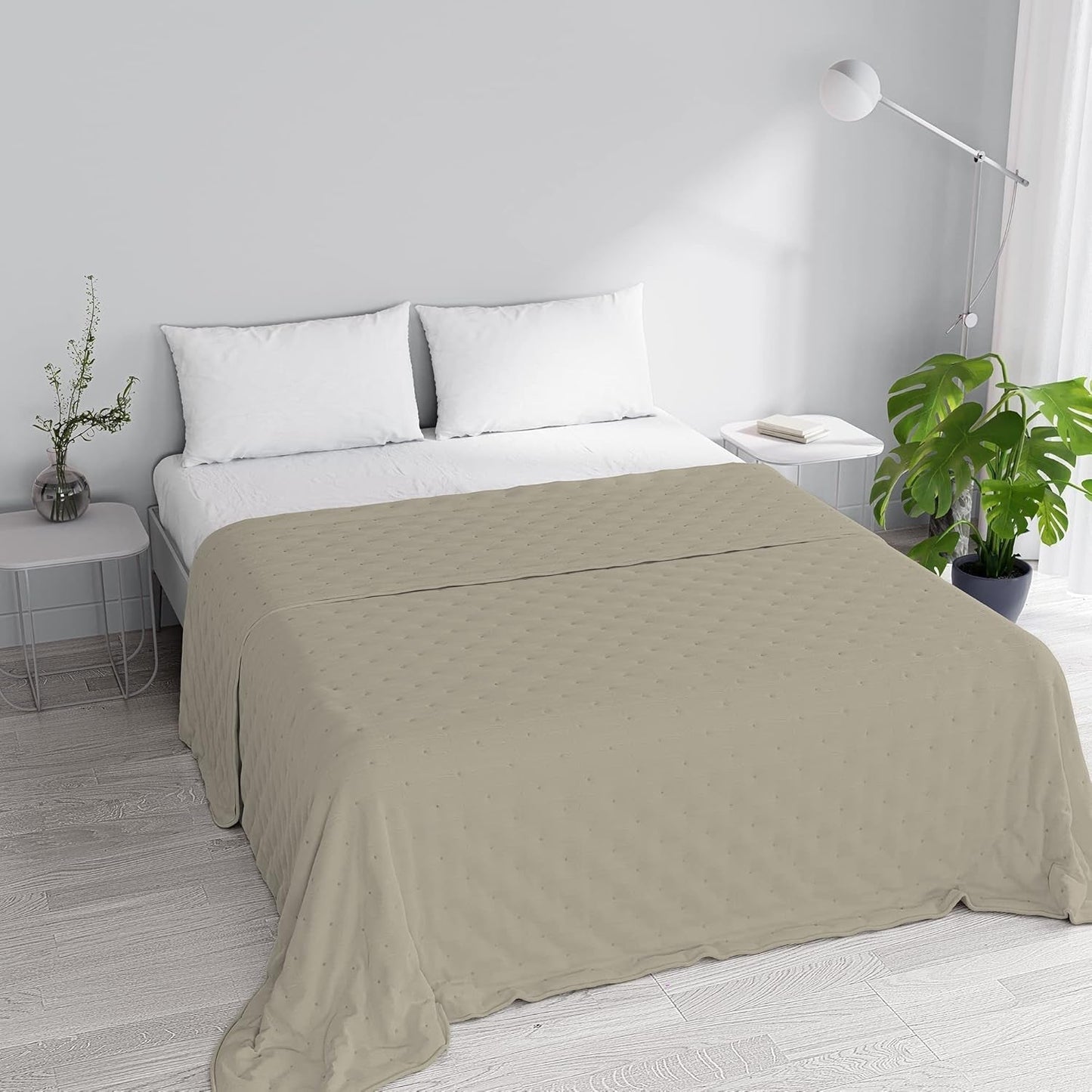 Italienskt sänglinne sommartäcke CHIC, mikrofiber, DUBBEL 250X250Cm, brun Täcken och täcken Naty Shop
