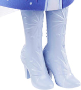 Mattel Disney Princess Elsa Doll, Frozen Doll i resedräkt, kambart blont hår, ledad led, avtagbar kjol och stövlar, Disney presenter, leksak för åldrarna 3 och uppåt, HLW48