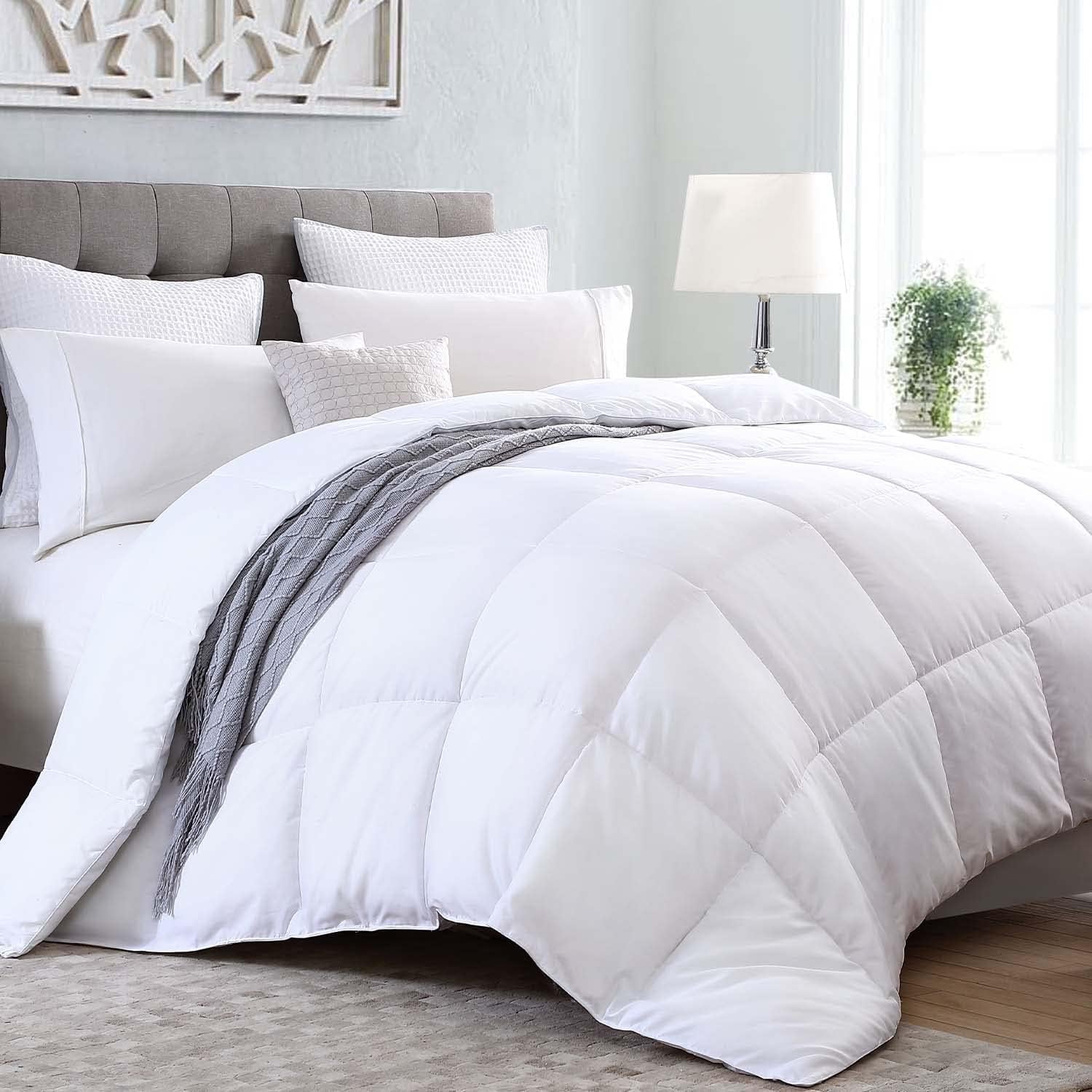 Kingsley Trend Alternativa vitt duntäcke för alla årstider, alla årstider, king size täcke (2,6 M X 2,3 M), mjuka, maskintvättbara täcken och täcken Naty Shop Queen White