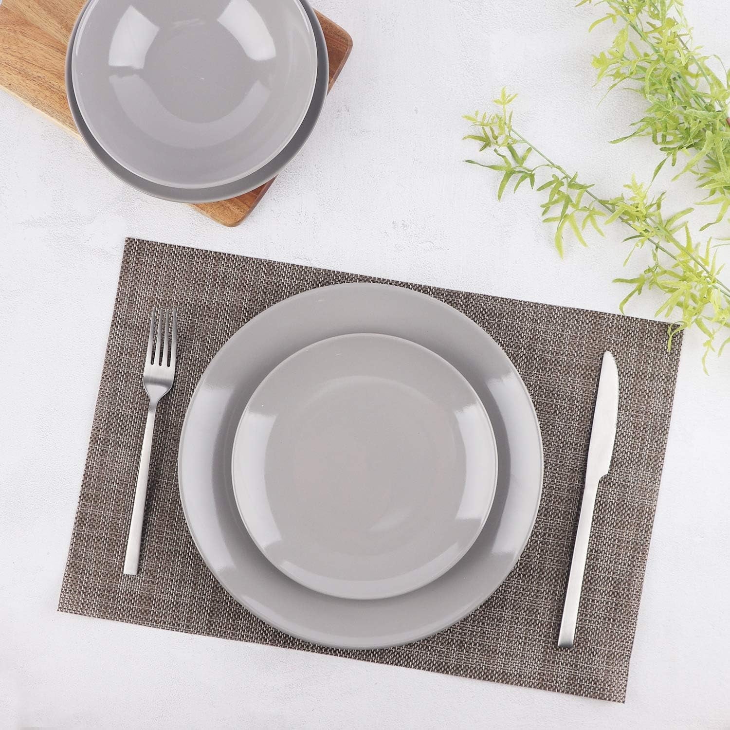 Amazon Basics 18-delade Smoky Grey 6-Serve Stoneware Dinerware Set